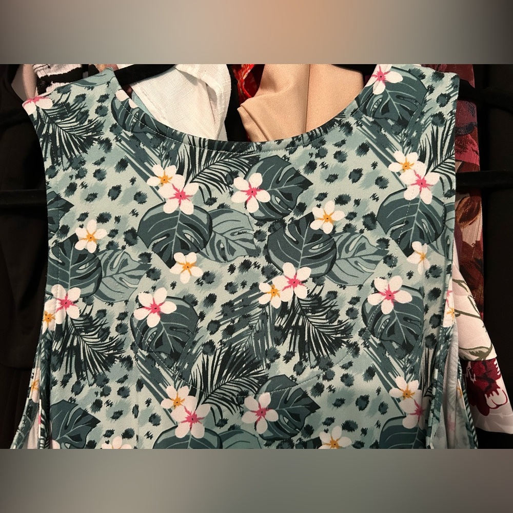 Green Leopard Floral Dress - Picture 7 of 7
